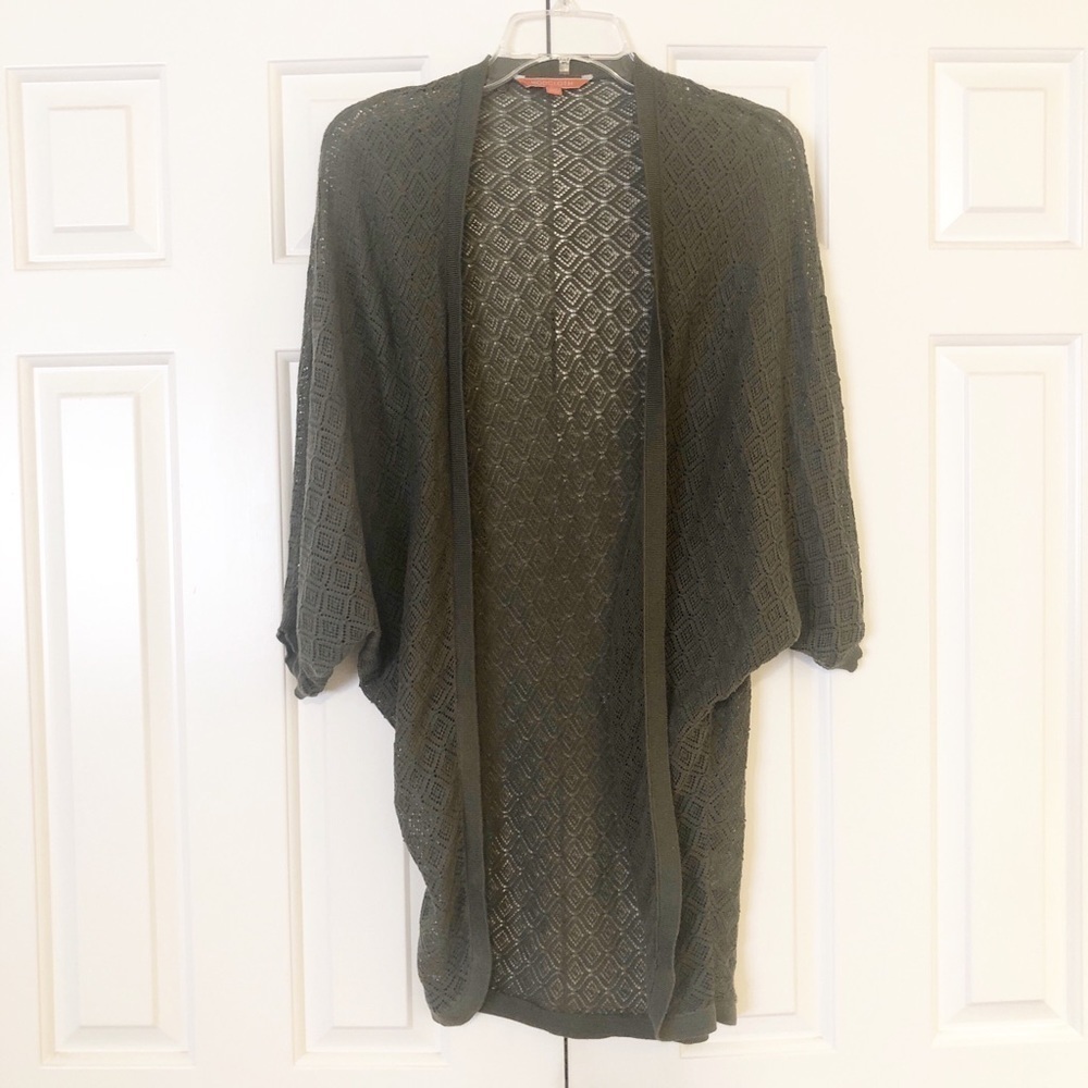 ModCloth olive green short sleeve shrug. Small Med